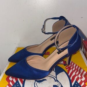 Erijunor Satin Ankle Strap Heels size 8.5